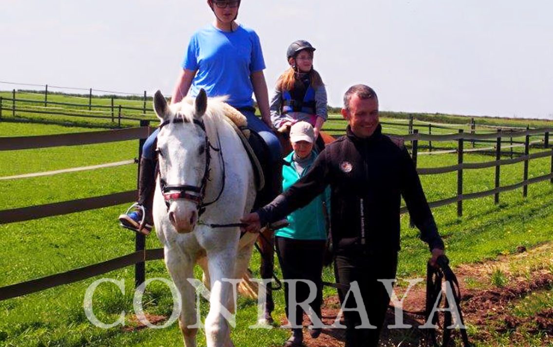 main image: 3 maja w Coniraya